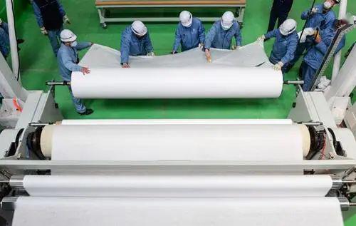 熔噴料配方大揭秘 熔噴布企業(yè)停產整頓開始 附完整版熔噴布生產工藝