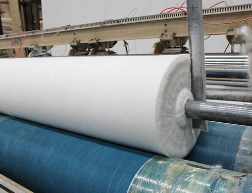 白銀復(fù)合土工膜高山水庫防滲漏一布一膜600g復(fù)合膜生產(chǎn)廠家維盛